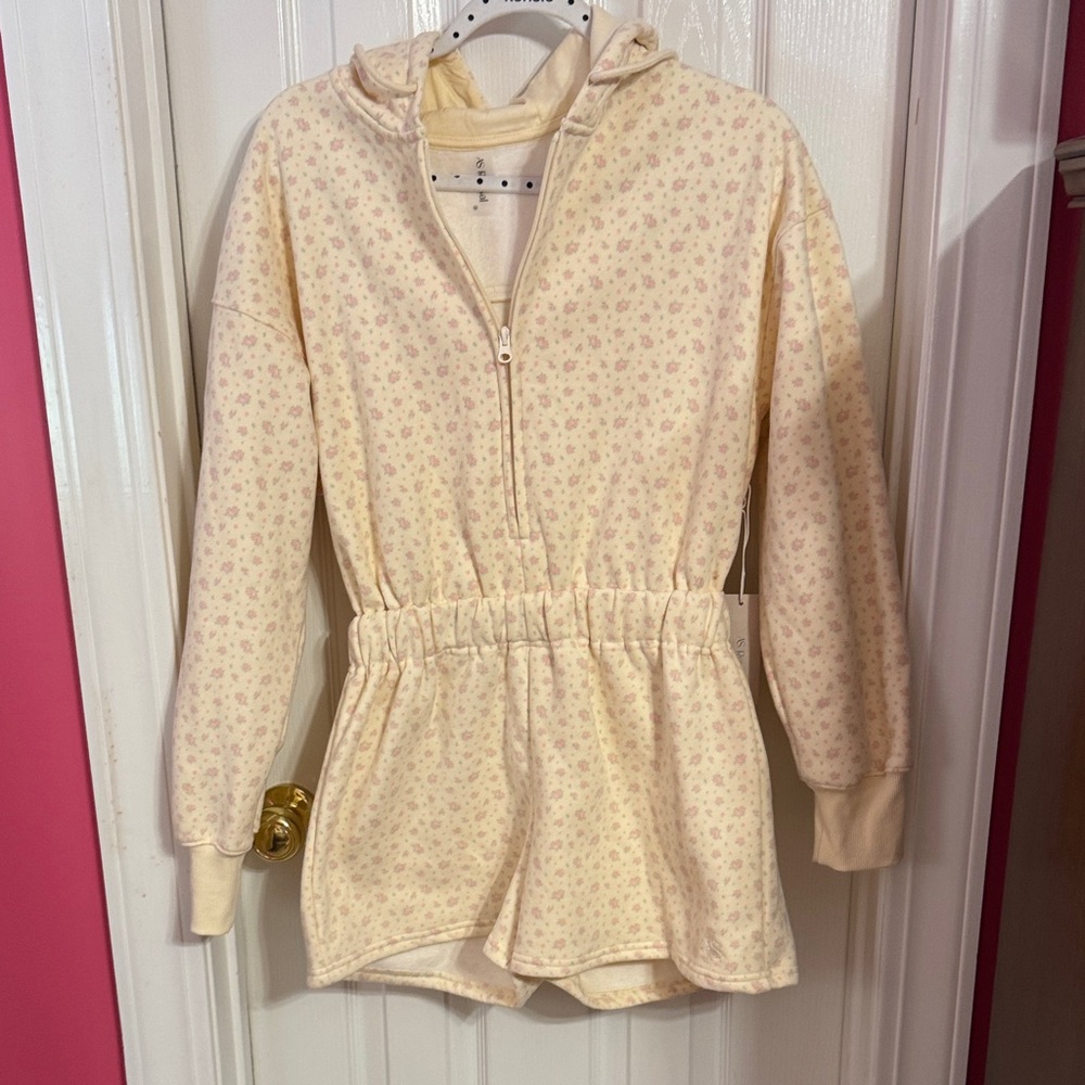 NWT Light Yellow Floral Hooded Romper
